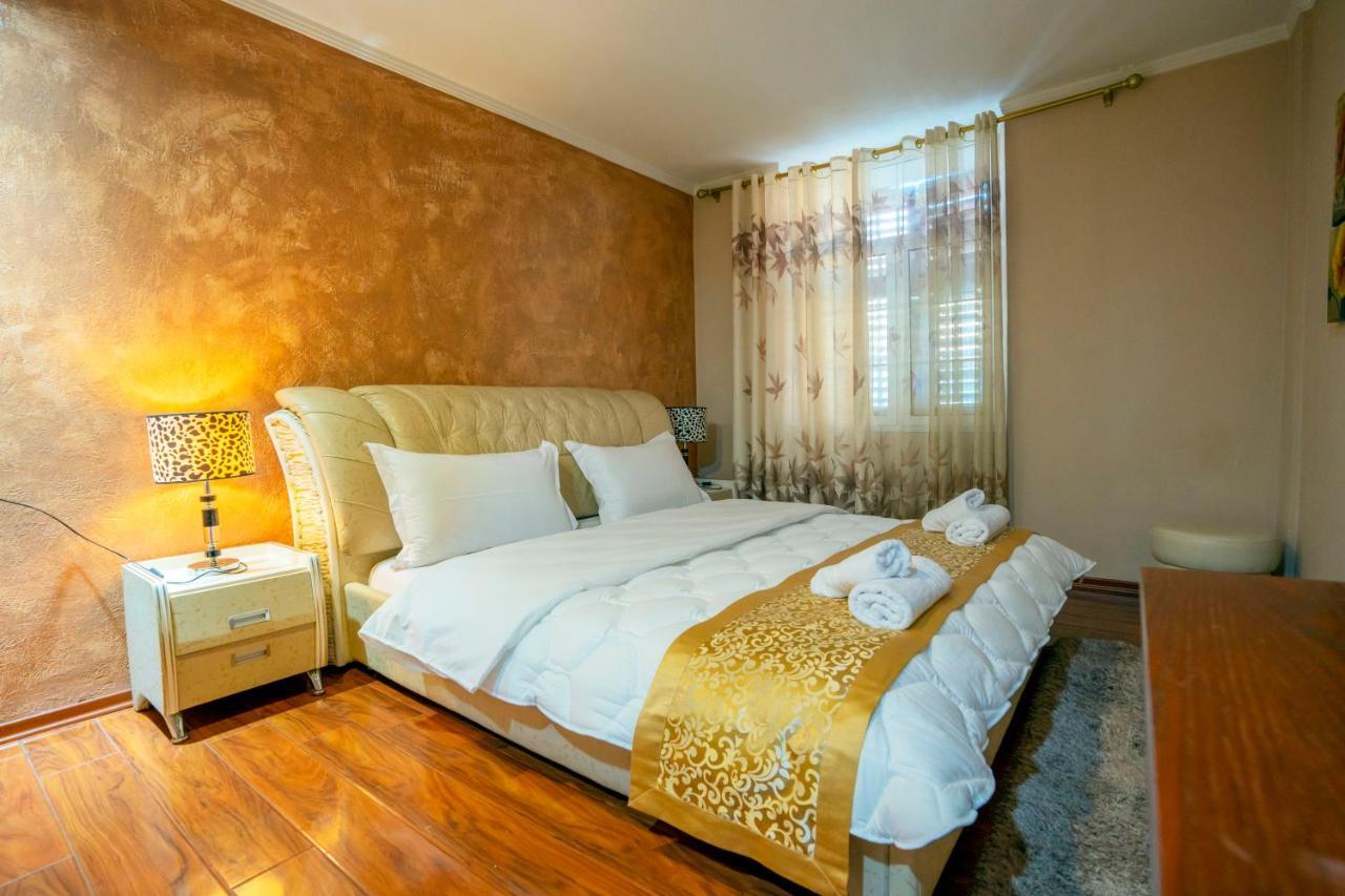Zobo Hotel Shkodër エクステリア 写真