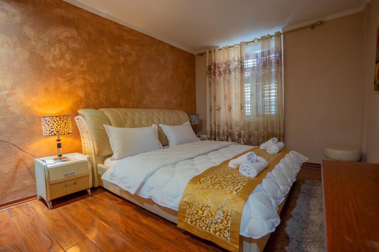 Zobo Hotel Shkodër エクステリア 写真