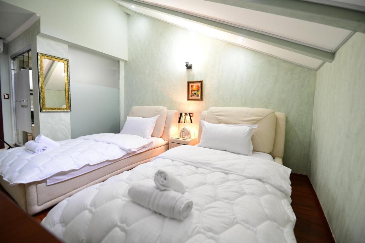 Zobo Hotel Shkodër エクステリア 写真