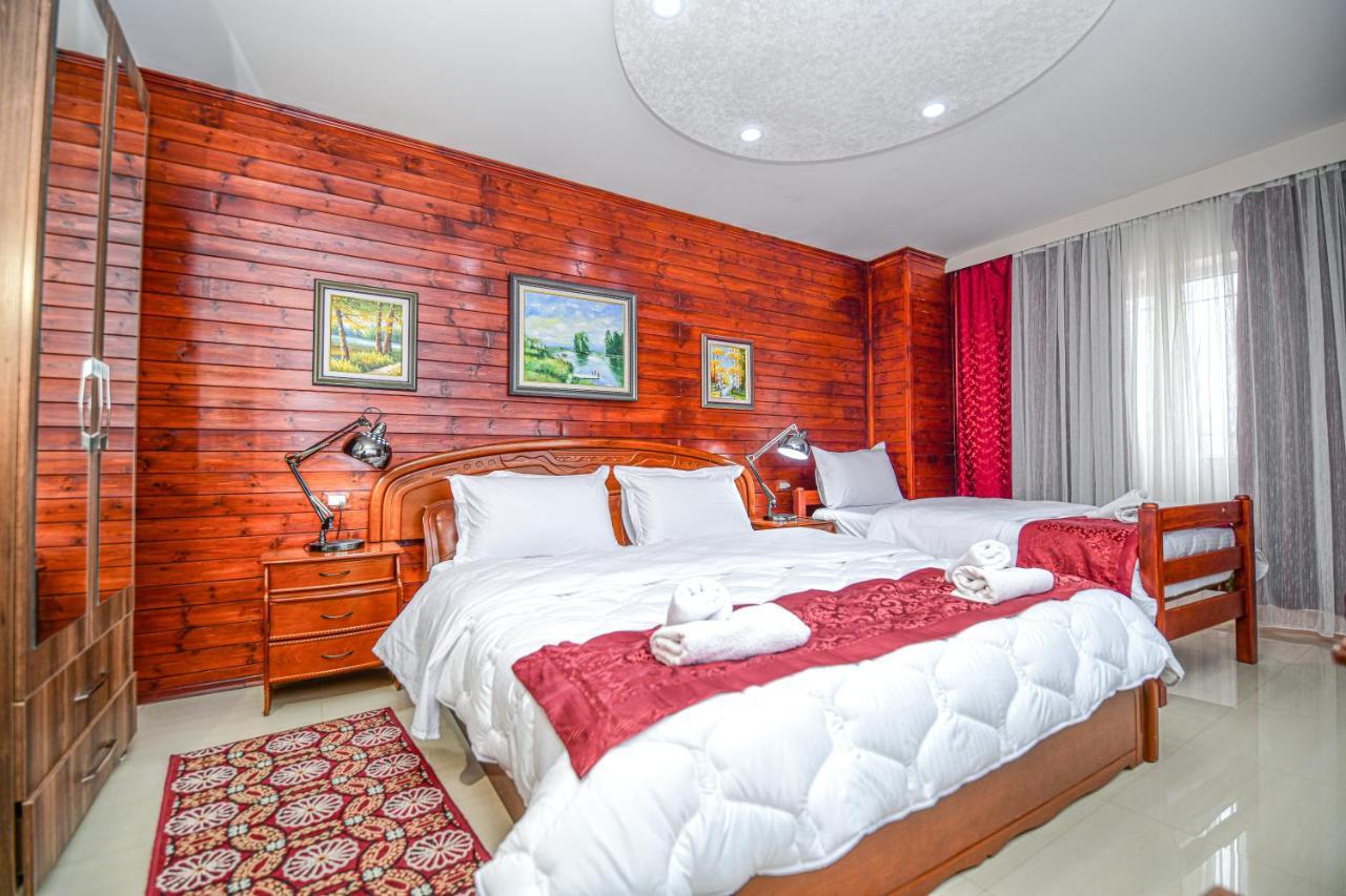 Zobo Hotel Shkodër エクステリア 写真