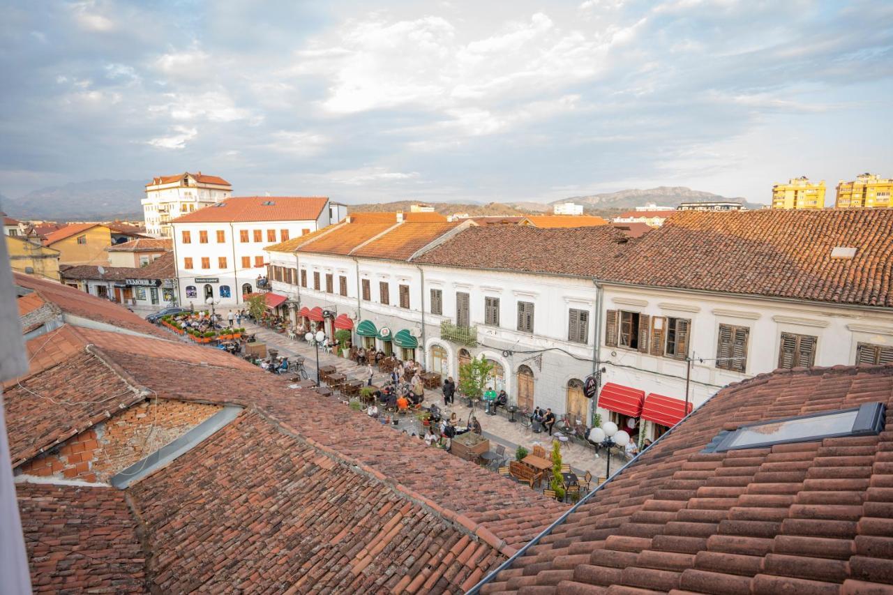 Zobo Hotel Shkodër エクステリア 写真